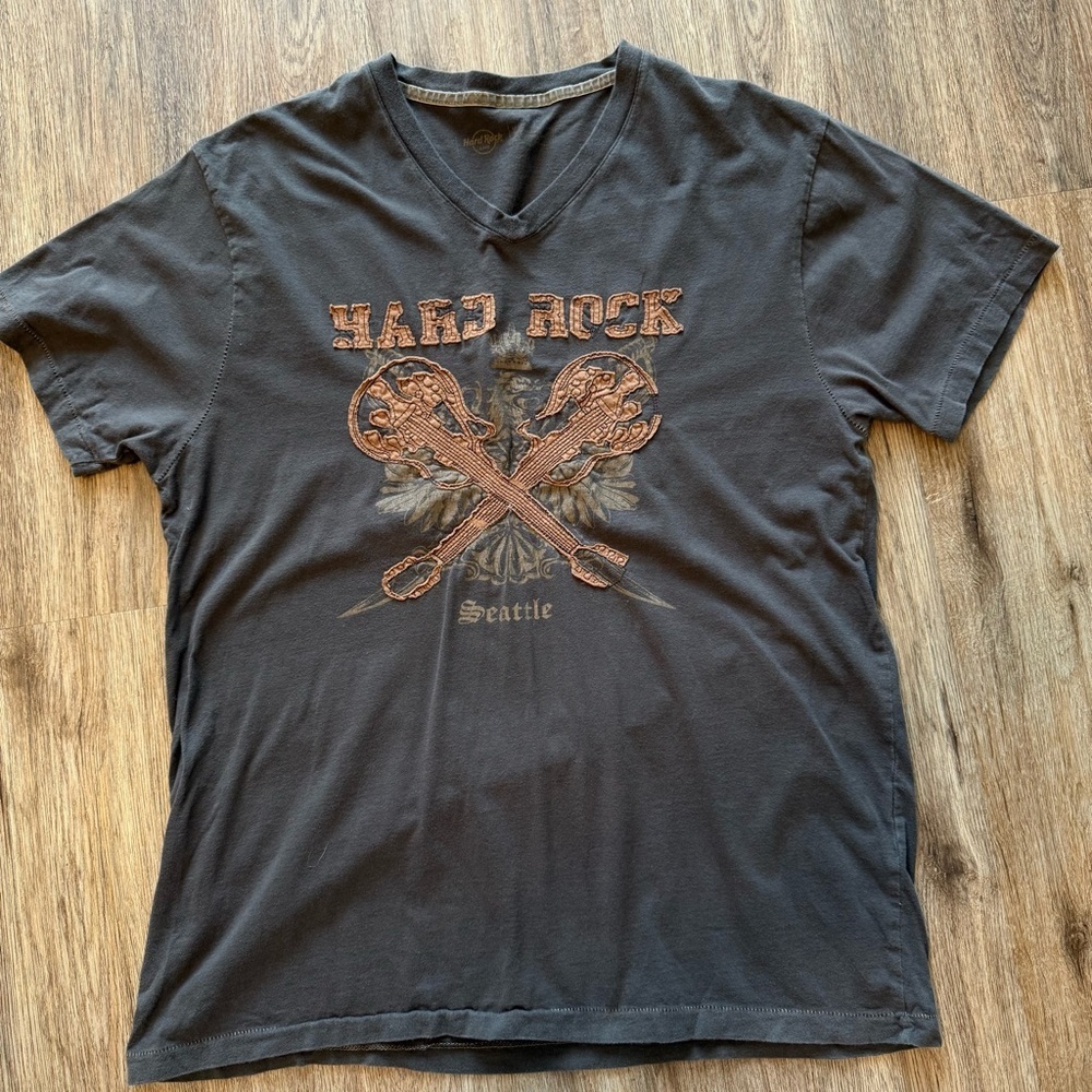 Vintage Harley Davidson Tee Shirt Single Stitch Men’s Large Seattle Embroidered